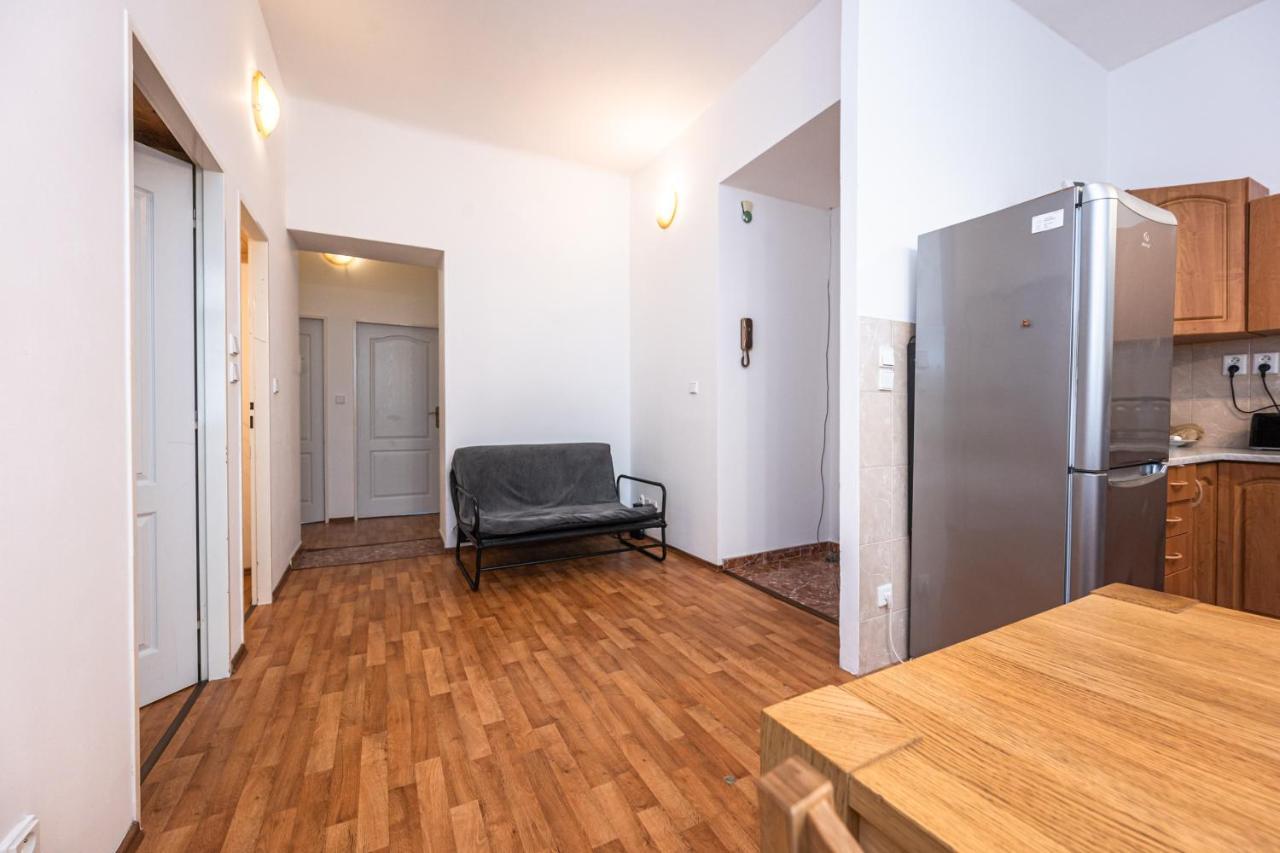 Apartment Lublanska 48 Прага Экстерьер фото