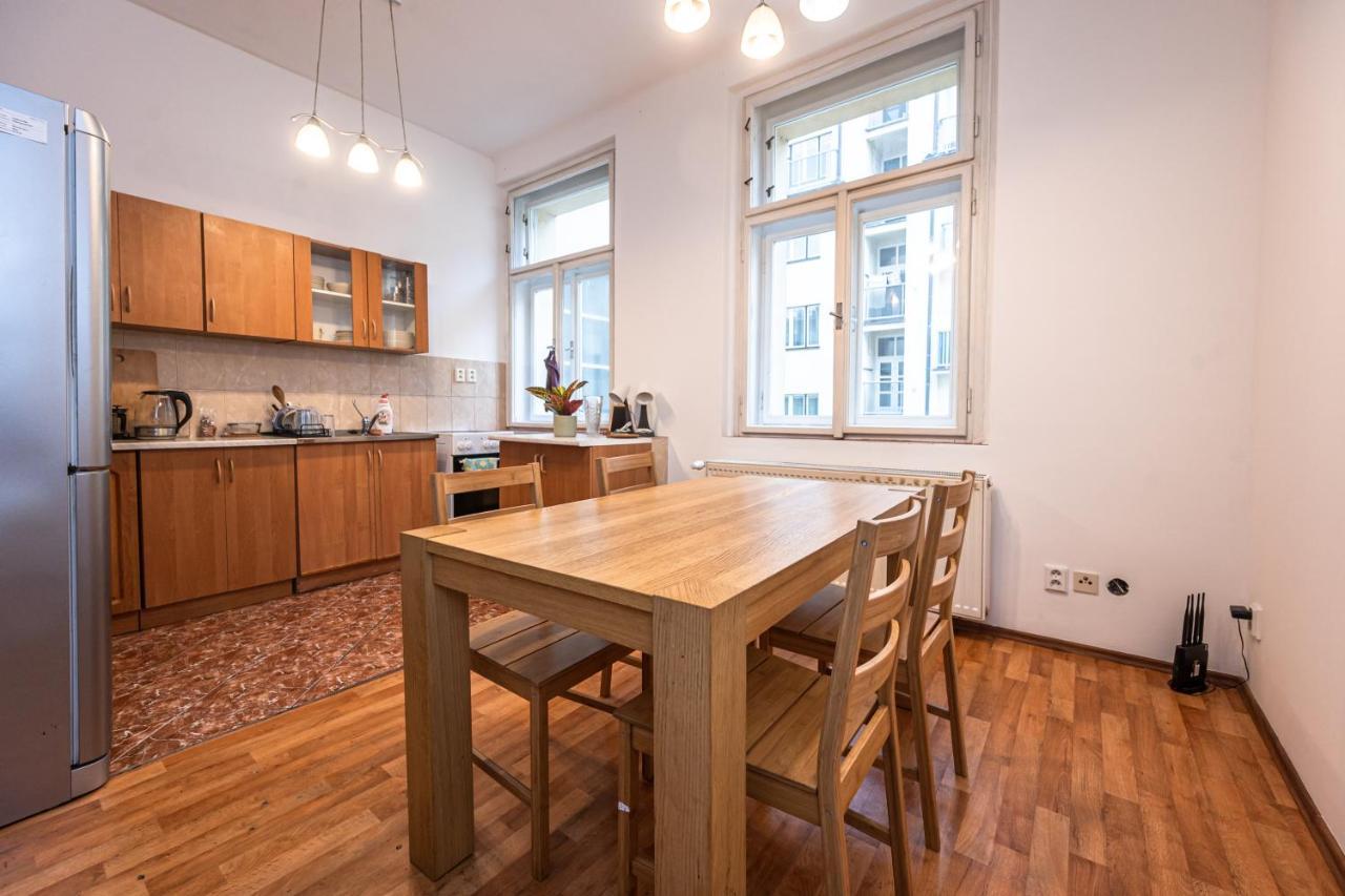 Apartment Lublanska 48 Прага Экстерьер фото