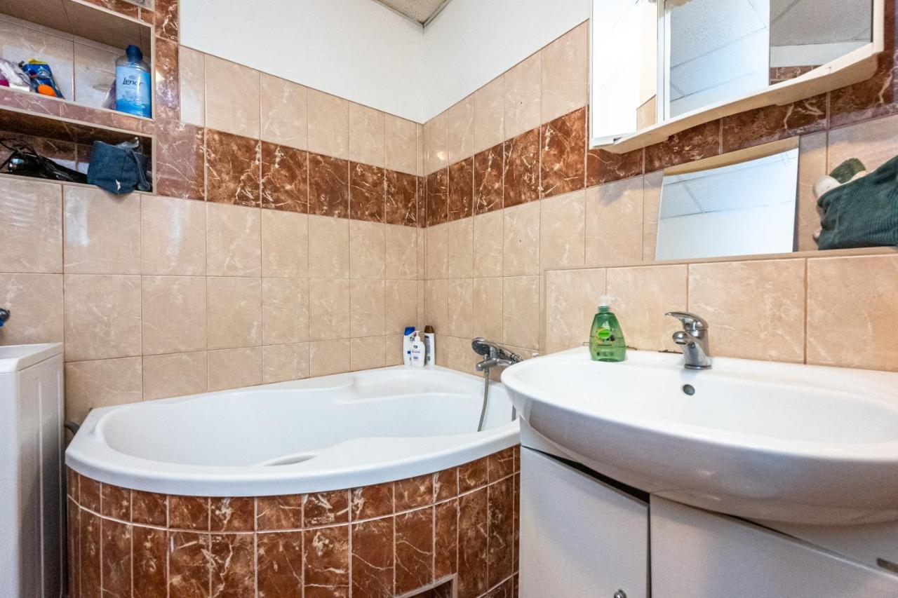 Apartment Lublanska 48 Прага Экстерьер фото